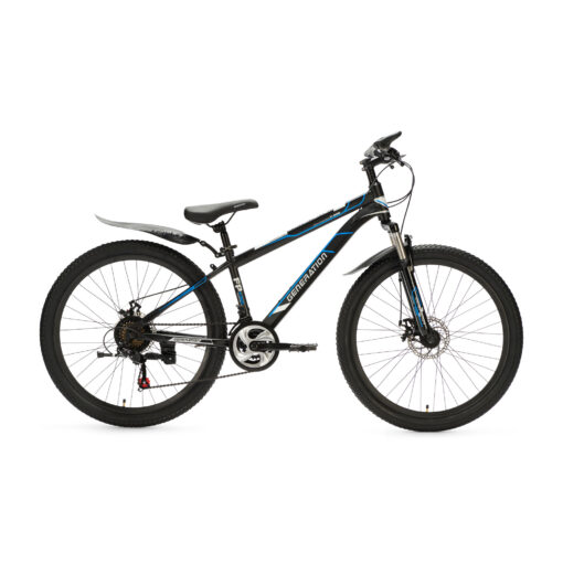 De Generation P-600 Mountainbike 26 Inch – Blauw met spatborden biedt stoerheid en veiligheid voor kinderen (10-14 jaar). Met een robuust design, geveerde voorvork, 21 versnellingen en aandacht voor veiligheidsdetails.