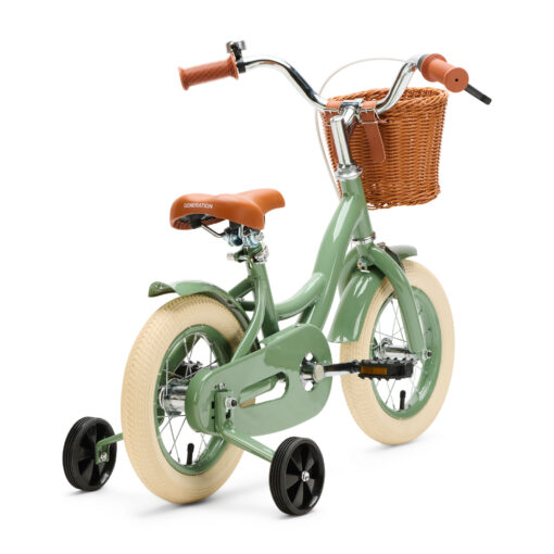 De Generation Blanco 12 Inch Olijfgroen met Mandje is een stoere kinderfiets voor kinderen van 2-4 jaar. Met een stevig frame, verstelbaar zadel en stuur, en een handig mandje voorop.