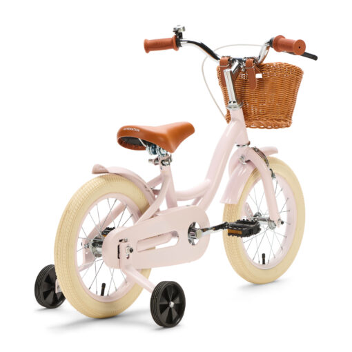 Op de lichtroze Generation Blanco kinderfiets 14 inch met mandje trekt jouw kind zeker de aandacht! Deze stoere fiets, geschikt voor kinderen van 3 tot 5 jaar, wordt met zijwieltjes geleverd en is daarom ook perfect geschikt voor kinderen die nog wat ondersteuning kunnen gebruiken.