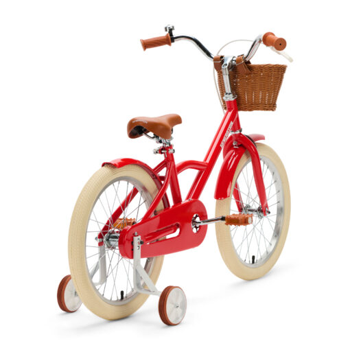 De Generation Classic 18 Inch Rood met mandje is een stoere kinderfiets voor kinderen van 5 tot 8 jaar. Met zijwieltjes, een stevig stalen frame, rotan mandje en bruine accenten is deze fiets zowel praktisch als stijlvol. Voorzien van een achteruittraprem én handrem, reflectoren en een gesloten kettingkast voor veilig en comfortabel fietsen.