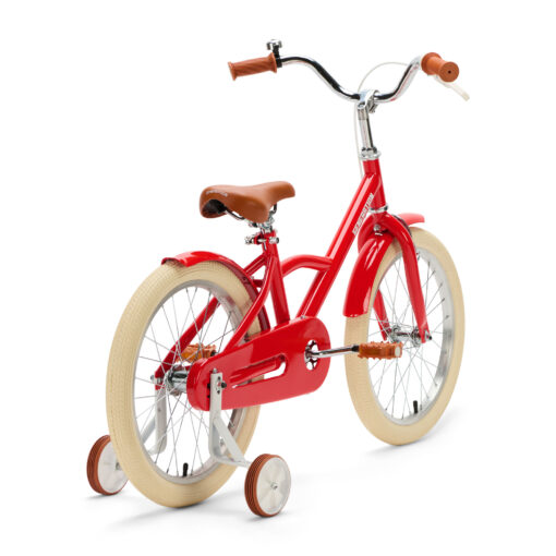 De Generation Classic 18 Inch Rood is een stoere kinderfiets voor kinderen van 5 tot 8 jaar. Met zijwieltjes, een stevig stalen frame en bruine accenten is deze fiets zowel praktisch als stijlvol. Voorzien van een achteruittraprem én handrem, reflectoren en een gesloten kettingkast voor veilig en comfortabel fietsen.