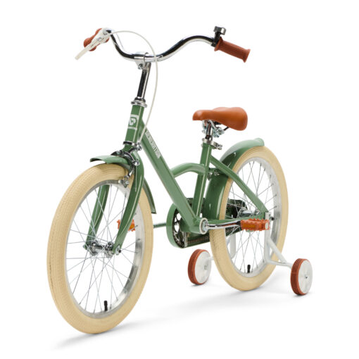 De Generation Classic 18 Inch Groen is een stoere kinderfiets voor kinderen van 5 tot 8 jaar. Met zijwieltjes, een stevig stalen frame en bruine accenten is deze fiets zowel praktisch als stijlvol. Voorzien van een achteruittraprem én handrem, reflectoren en een gesloten kettingkast voor veilig en comfortabel fietsen.