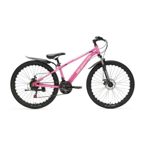 De Generation M-760 Mountainbike 26 inch – Roze met spatborden is een stoere en robuuste fiets voor jonge avonturiers vanaf 9 jaar. Met 21 versnellingen, schijfremmen en een geveerde voorvork is deze mountainbike perfect voor ritten op zowel de weg als ruig terrein. Het sterke stalen frame en het sportieve blauwe design zorgen voor veiligheid, comfort en een coole uitstraling.