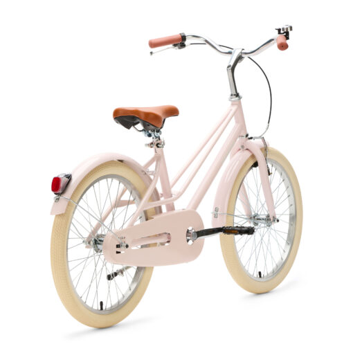 De Generation Primo 20 inch Lichtroze is een basic maar stijlvolle kinderfiets voor kinderen van 6 tot 8 jaar. Het stevige frame, de comfortabele zithouding en de verstelbare zadelhoogte maken deze fiets perfect voor dagelijks gebruik.