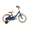 De Generation Blanco 16 inch Donkerblauw is een veilige en stijlvolle kinderfiets voor kinderen van ongeveer 4 tot 6 jaar. Dankzij het stevige frame, handrem en terugtraprem en verstelbaar zadel en stuur is deze fiets ideaal voor dagelijks gebruik en groeit hij mee met je kind.