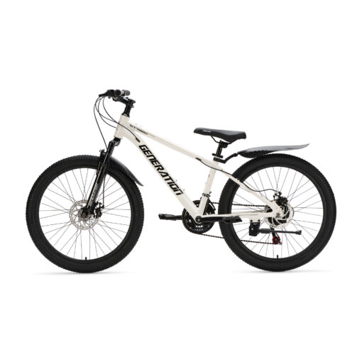 De Generation GT100 24 inch Wit is een lichte en sportieve mountainbike kinderfiets met 21 versnellingen en krachtige schijfremmen. Perfect voor actieve kinderen die graag langere en uitdagendere ritten maken.