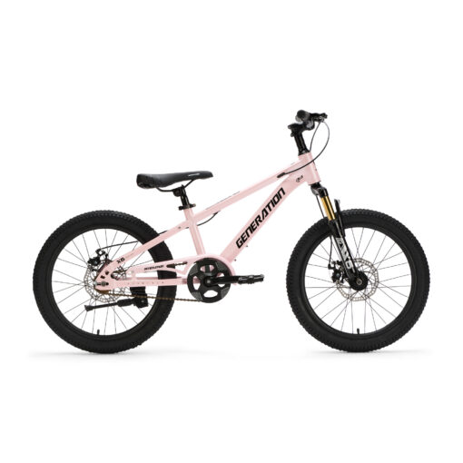 De Generation X6 20 inch Roze is een sportieve kinderfiets met een licht aluminium frame en krachtige schijfremmen. Ideaal voor kinderen van 6 tot 8 jaar die houden van een stoere mountainbike uitstraling, gecombineerd met veiligheid en comfort voor dagelijks gebruik.