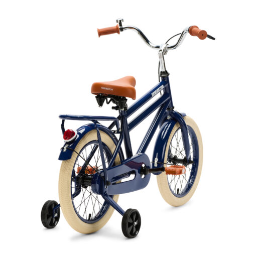 De Generation City 16 inch blauw is een stevige en lichte kinderfiets met zijwieltjes en standaard. Perfect voor kinderen die al kunnen fietsen, met een minimale zadelhoogte van 56 cm en een frisse uitstraling.
