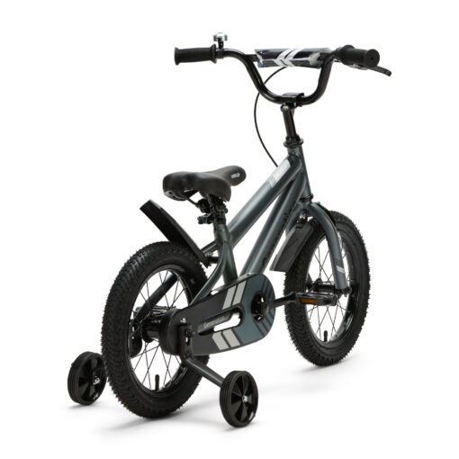 De Generation Sport 14 inch Grijs is een stoere kinderfiets voor kinderen van ongeveer 3 tot 5 jaar. Met een framemaat van 23 cm en een minimale zadelhoogte van 48 cm. Voorzien van zijwieltjes, terugtraprem, spatborden, fietsbel, gesloten kettingkast en stootkussen op het stuur. Ideaal om te leren fietsen!