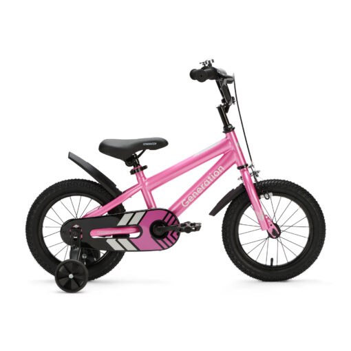 De Generation Sport 14 inch Roze is een stoere kinderfiets voor kinderen van ongeveer 3 tot 5 jaar. Met afneembare zijwieltjes, terugtraprem, fietsbel, spatborden en een gesloten kettingkast is deze fiets ideaal om te leren fietsen. Het sportieve roze-zwarte design en de brede zwarte banden zorgen voor een moderne uitstraling. De fiets heeft een framemaat van 23 cm en een minimale zadelhoogte van 48 cm.