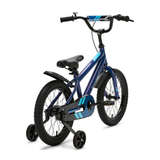 De Generation Sport 16 inch Blauw is een stoere kinderfiets voor kinderen van ongeveer 4 tot 6 jaar. Met afneembare zijwieltjes, terugtraprem, standaard, fietsbel, spatborden en een gesloten kettingkast is deze fiets ideaal om te leren fietsen. Het sportieve blauw-zwarte design en de brede zwarte banden zorgen voor een moderne uitstraling. De fiets heeft een framemaat van 26 cm en een minimale zadelhoogte van 53 cm.