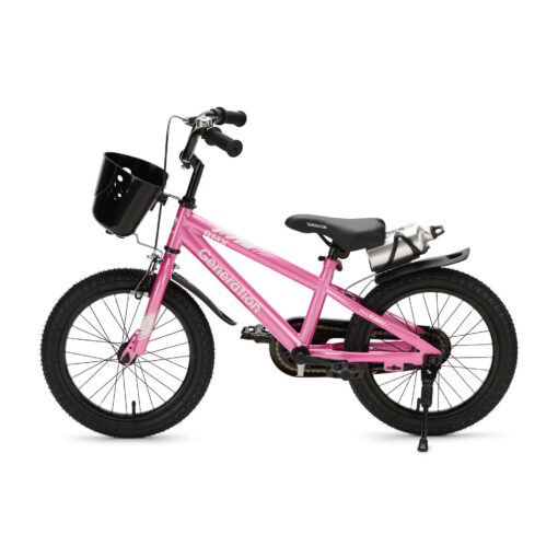 De Generation BMX 16 inch Roze is een stoere kinderfiets voor kinderen van ongeveer 4 tot 6 jaar. De fiets heeft een framemaat van 24 cm en een minimale zadelhoogte van 51 cm. Compleet met zijwieltjes, terugtraprem, mandje, drinkbeker, fietsbel en spatborden.