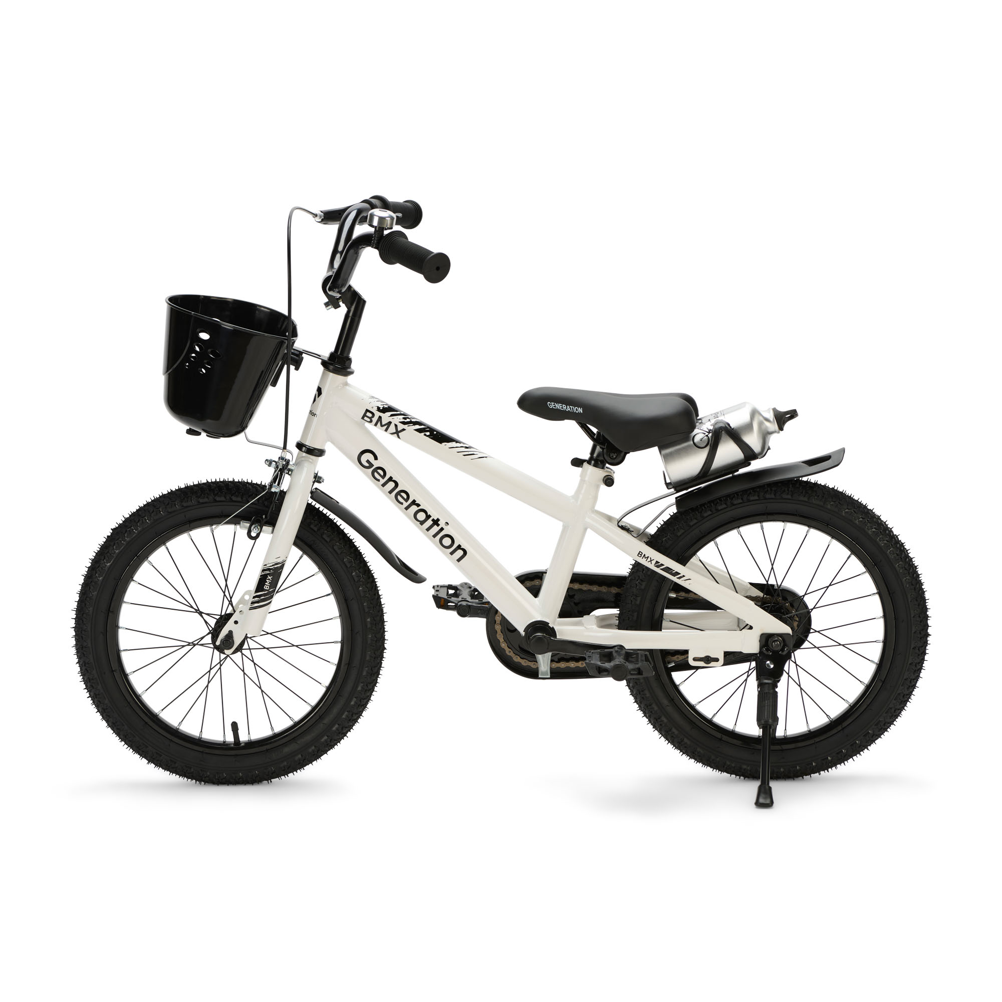 Generation BMX 16 inch Wit – Kinderfiets De Generation BMX 16 inch Wit is een stoere kinderfiets voor kinderen van ongeveer 4 tot 6 jaar. De fiets heeft een framemaat van 24 cm en een minimale zadelhoogte van 51 cm. Compleet met zijwieltjes, terugtraprem, mandje, drinkbeker, fietsbel en spatborden.
